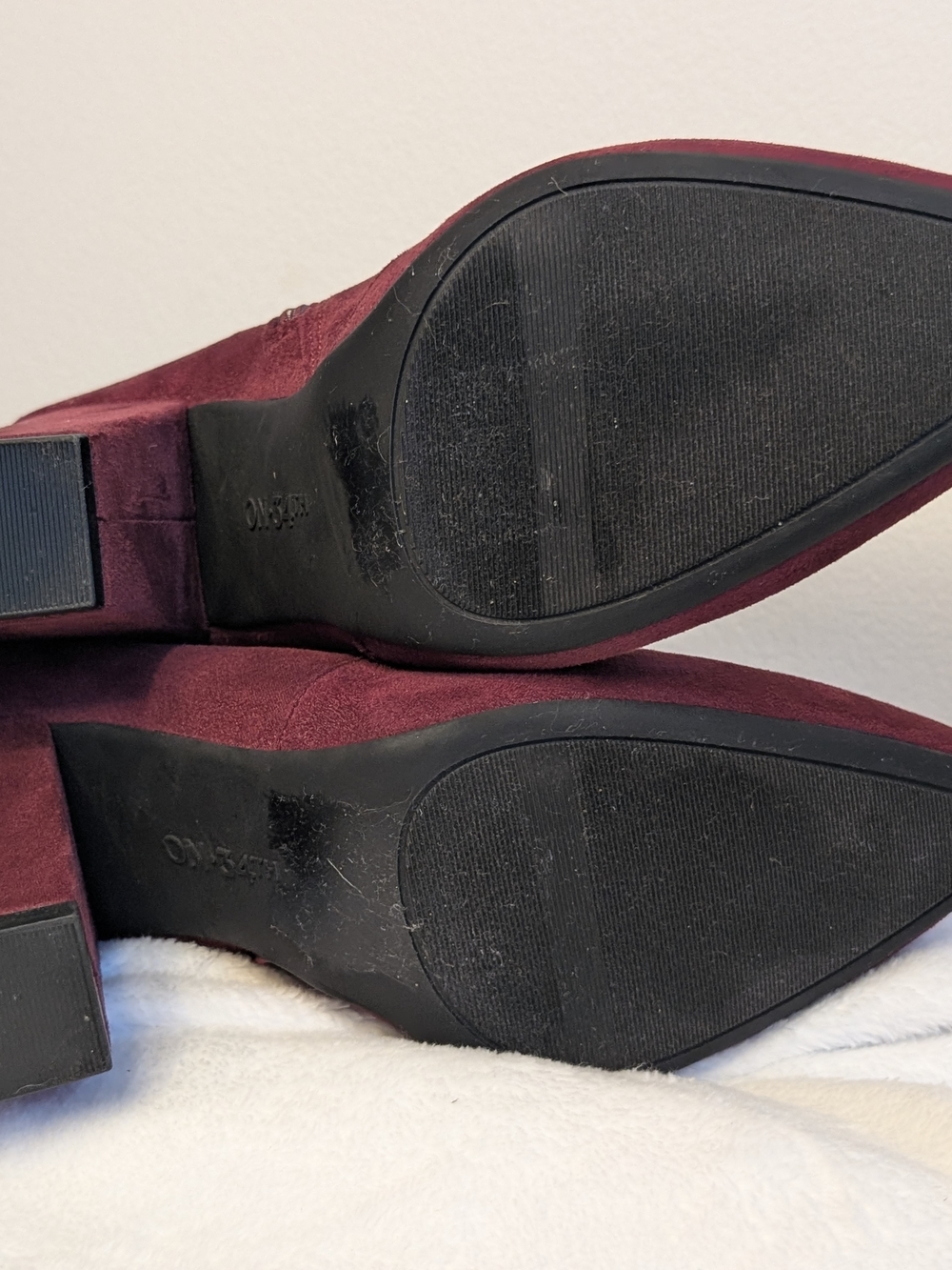 Women's Burgundy Suede Pointed-Toe Block Heel Ankle Boots - Picture 6 of 8
